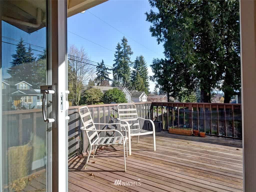 19556 Fremont Ave N