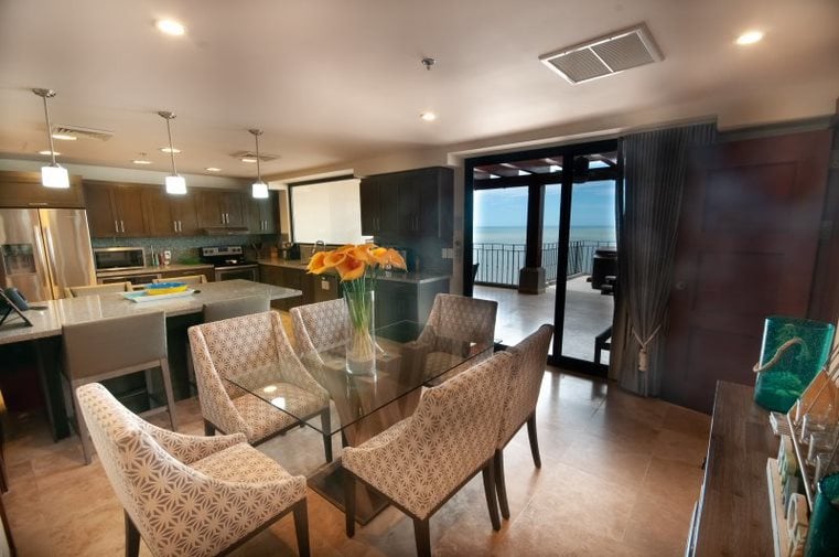Beachfront Casino Resort Penthouse, Jaco, Puntarenas