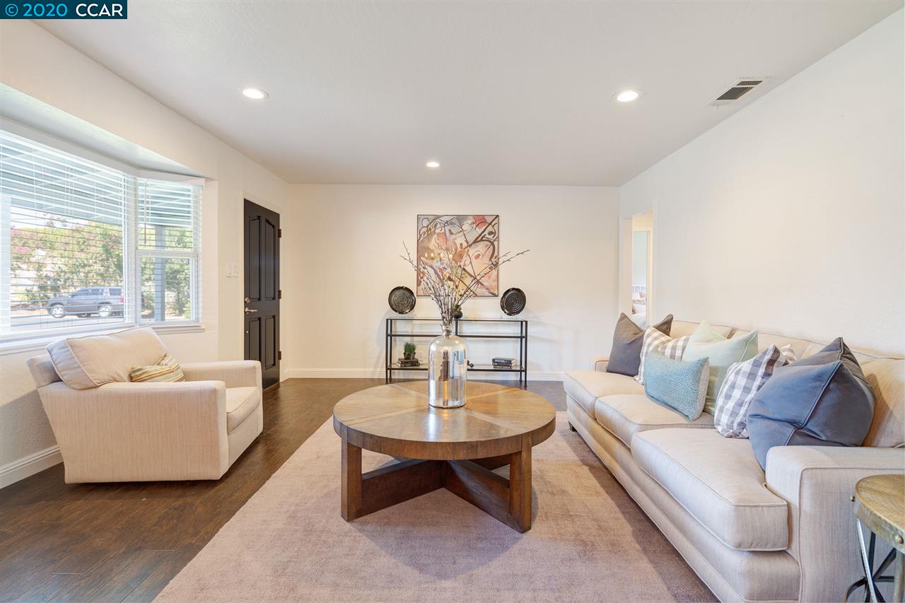 15 Cleopatra Drive