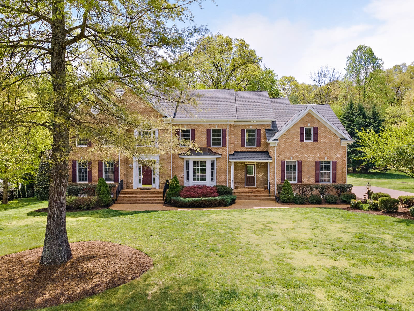2907 Calcutt Drive