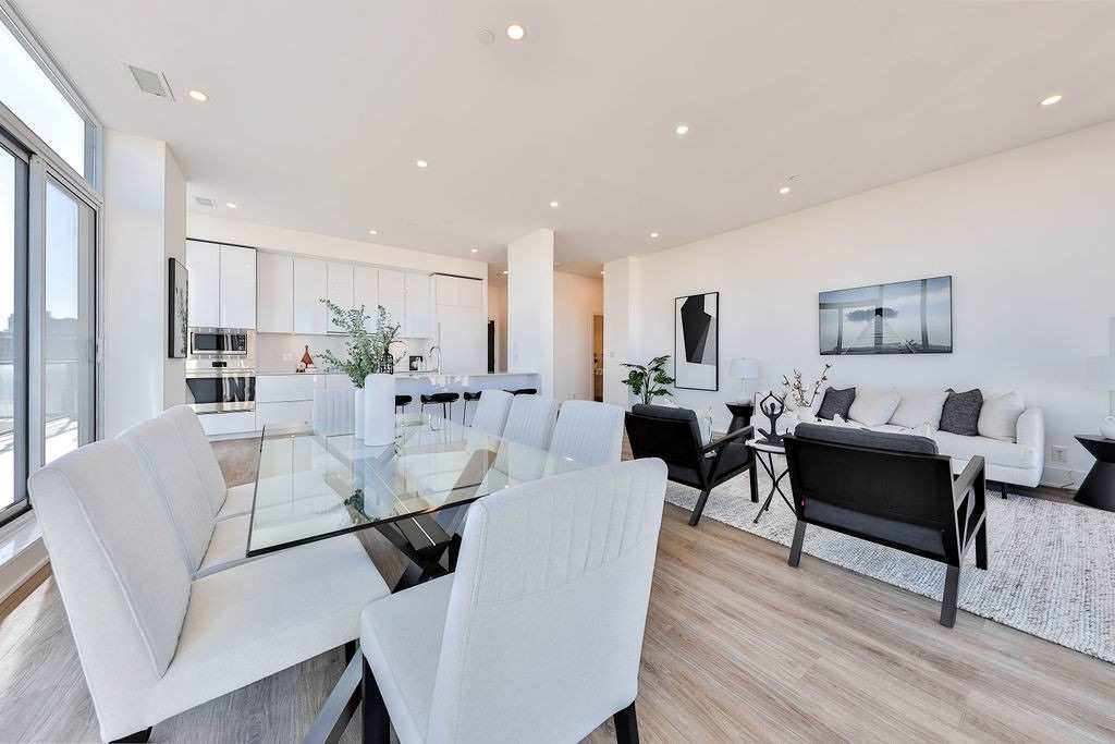 DEER PARK UPPER PENTHOUSE
