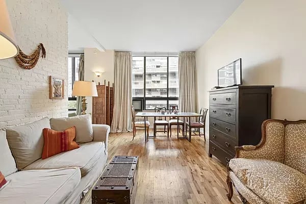 310 East 23rd St Unit: 5-J