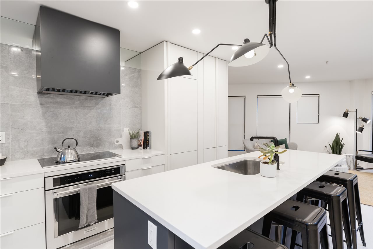 4-9 E Cordova St