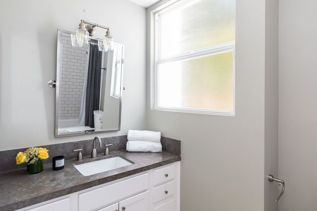 646 Flower Avenue #3