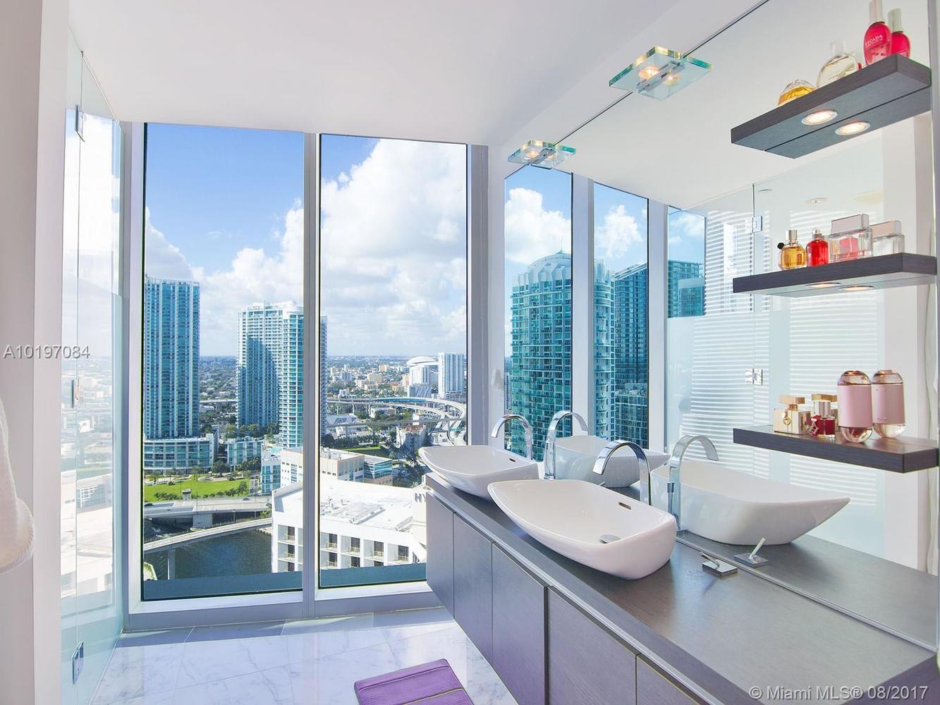 200 Biscayne Blvd Way, #3302