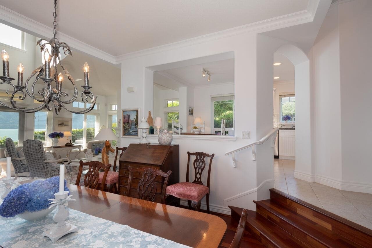 15 Beach Dr