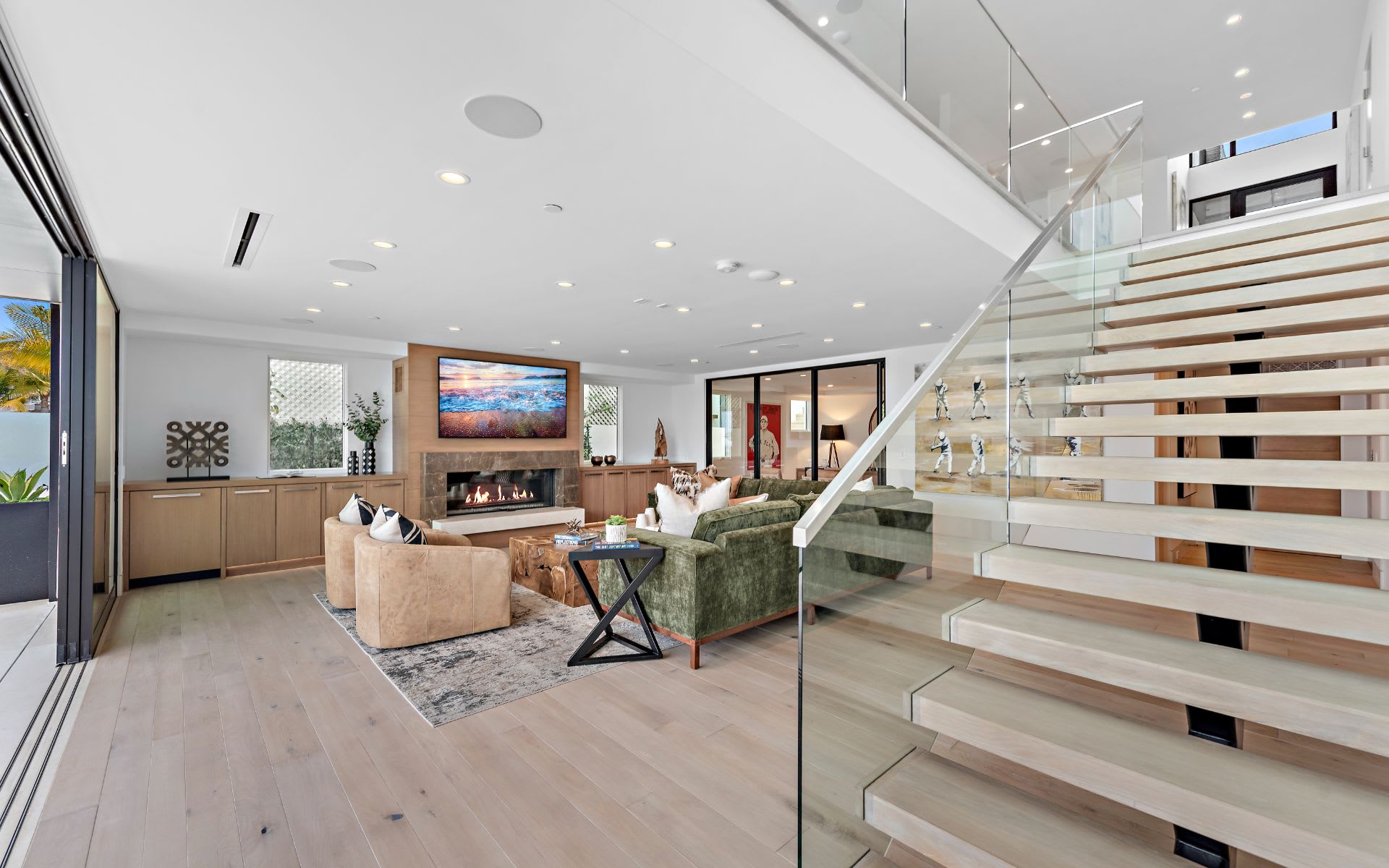 1653 Bayside Drive