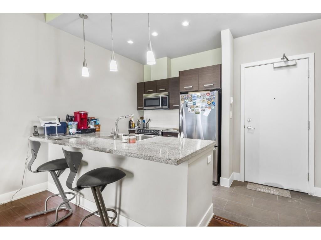 401-2957 Glen Dr