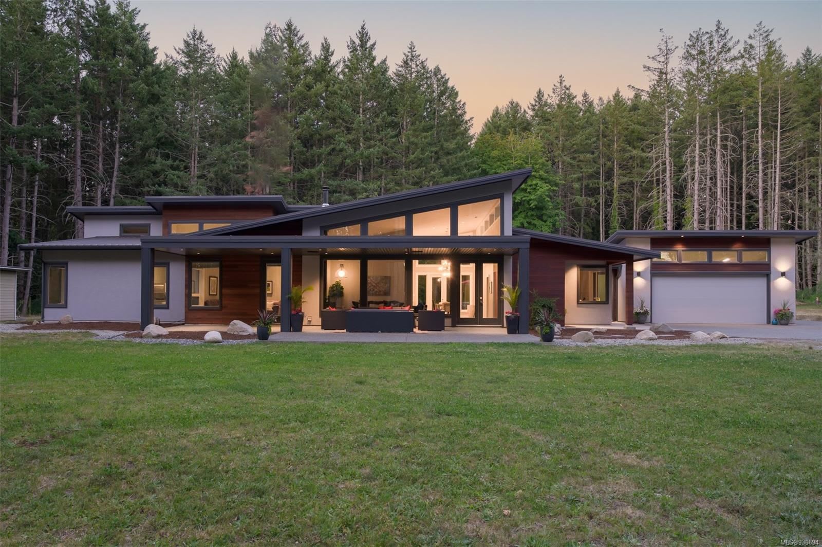 6437 Old West Saanich Rd CS Keating