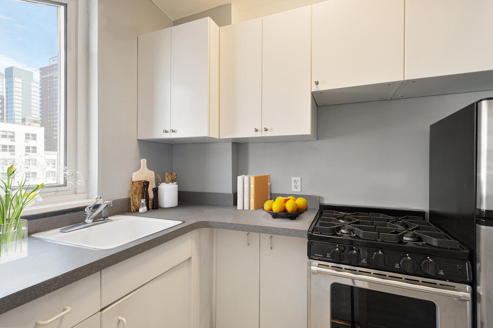 315 East 69th Street, Apt 10-M