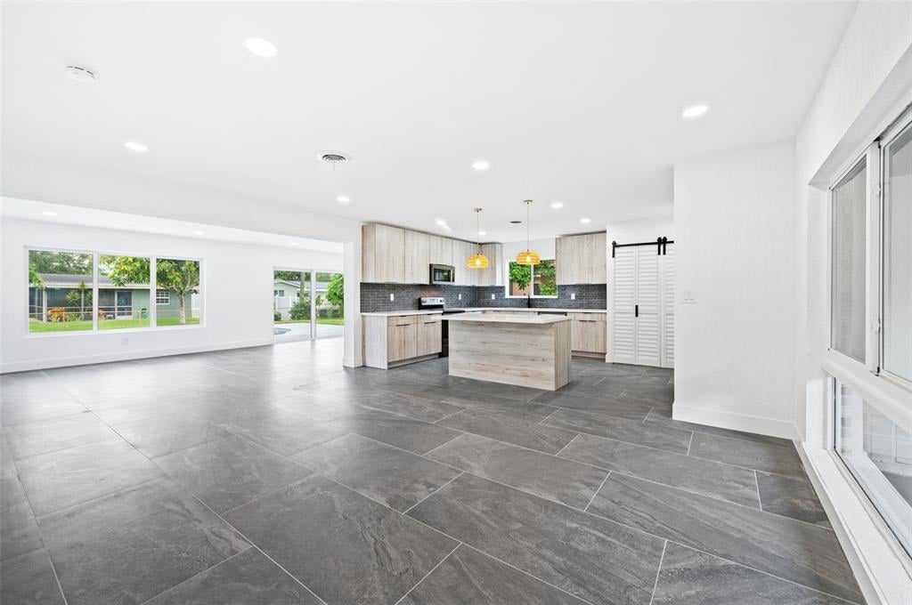 421 SW 54th Ave Plantation, FL 33317