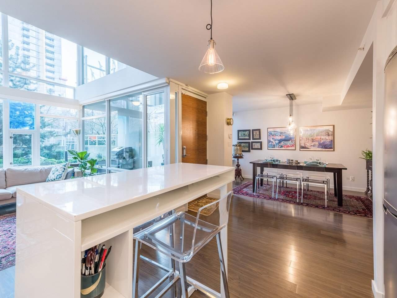 115-161 W Georgia St