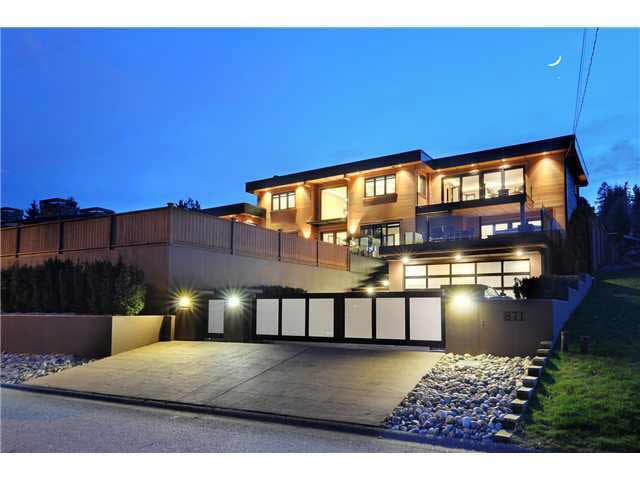 871 Beachview Dr