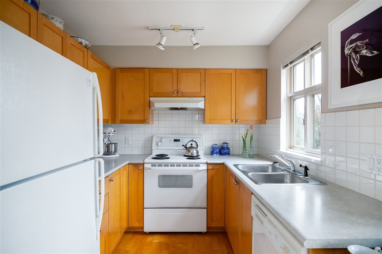 27-3036 W 4th Ave