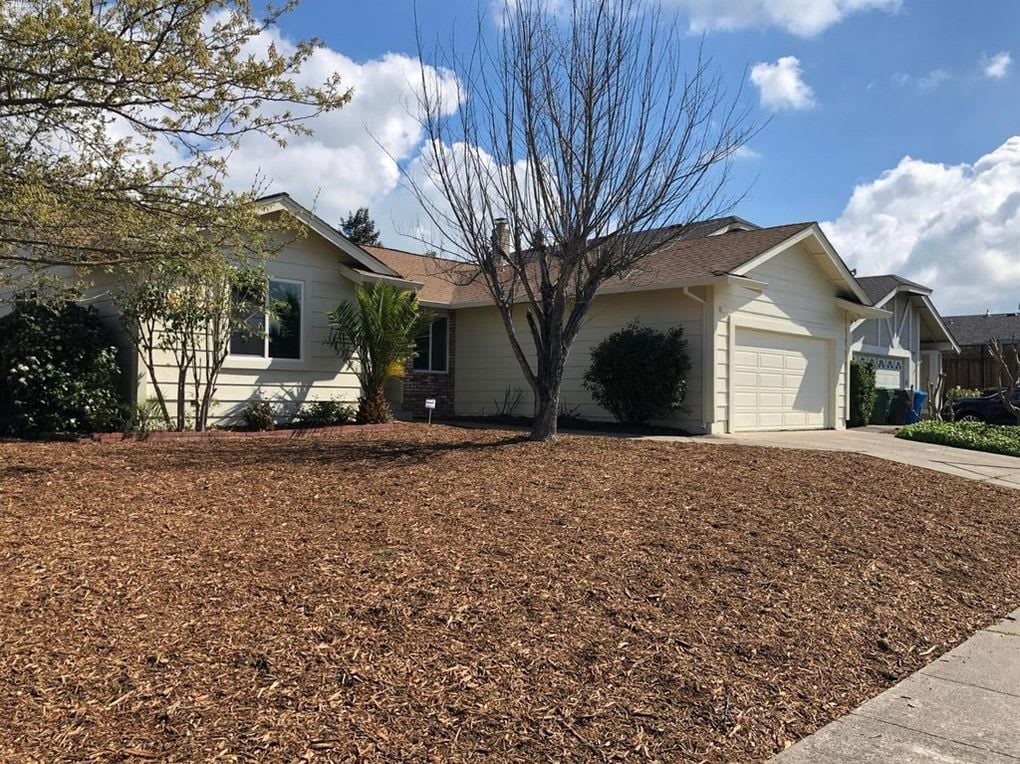 1001 Wren Dr