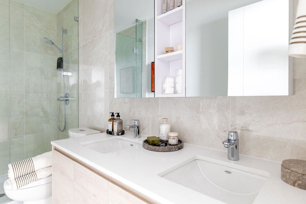 680 Quayside Drive 3406, New Westminster