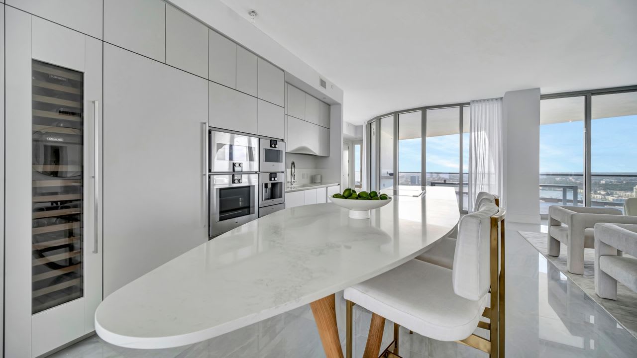 16901 Collins Ave, #5303