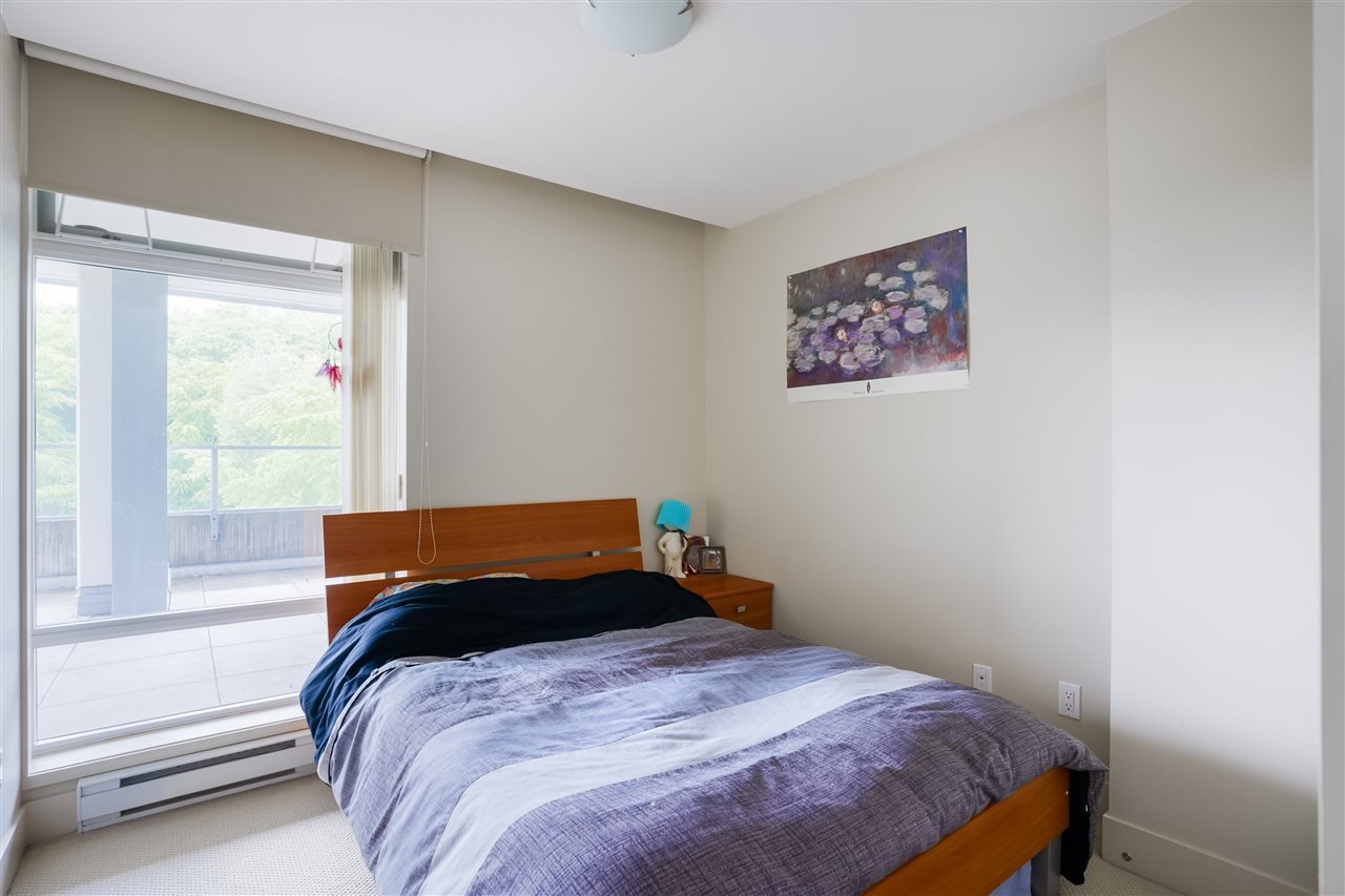 210-6015 Iona Dr