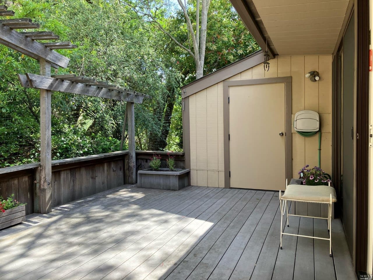334 Alamo Sq