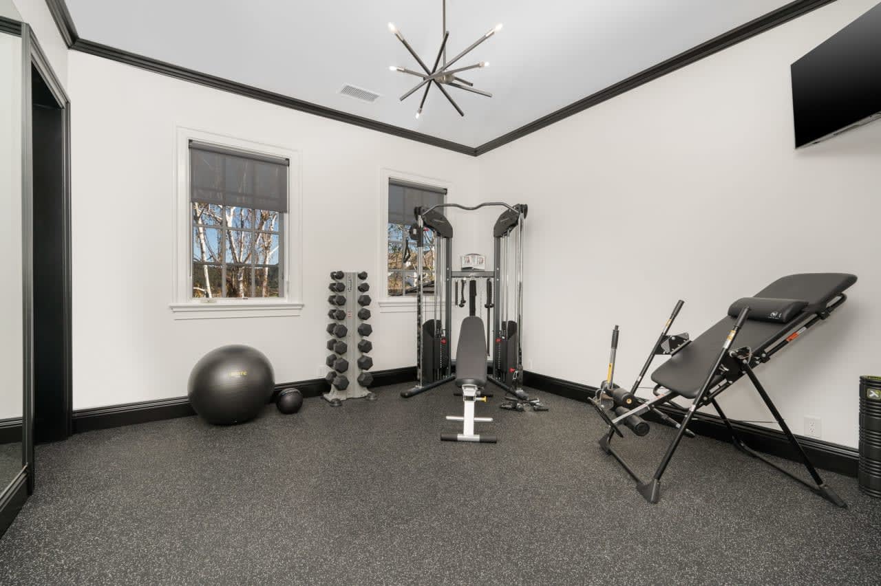 2750 Queens Garden Ct