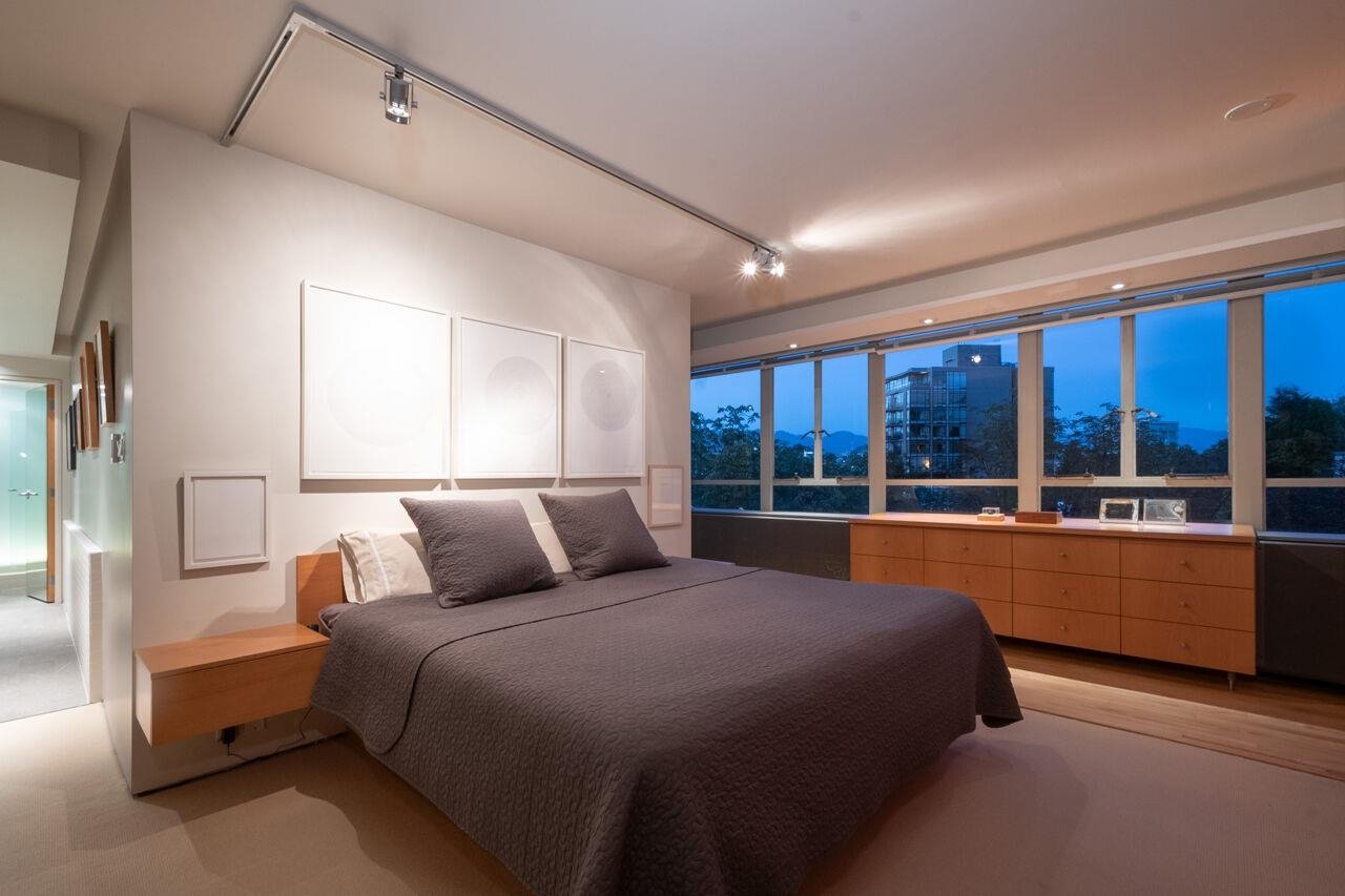 525-1445 Marpole Ave