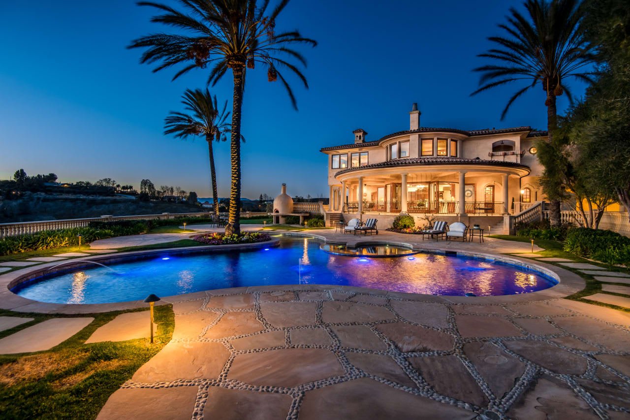 1233 Woodland Grove Ct, Calabasas Real Estate