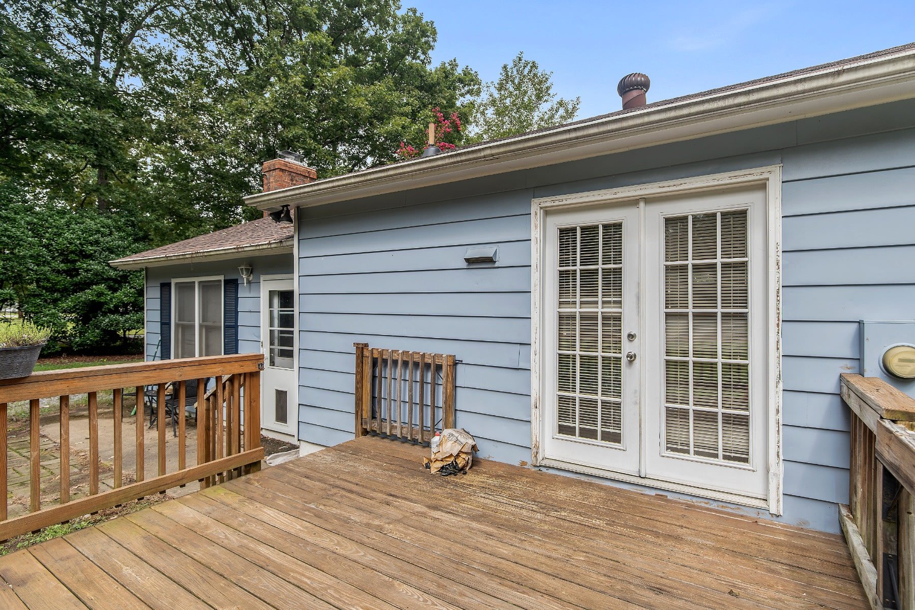 2323 Mill Road