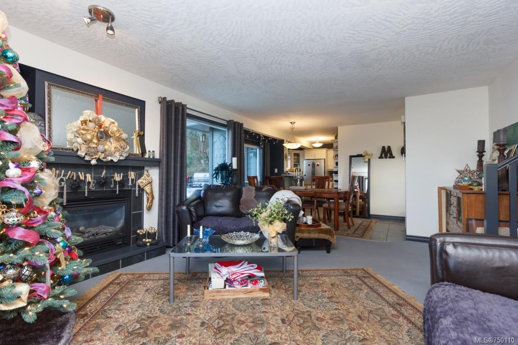 632 Olympia Ridge, Langford