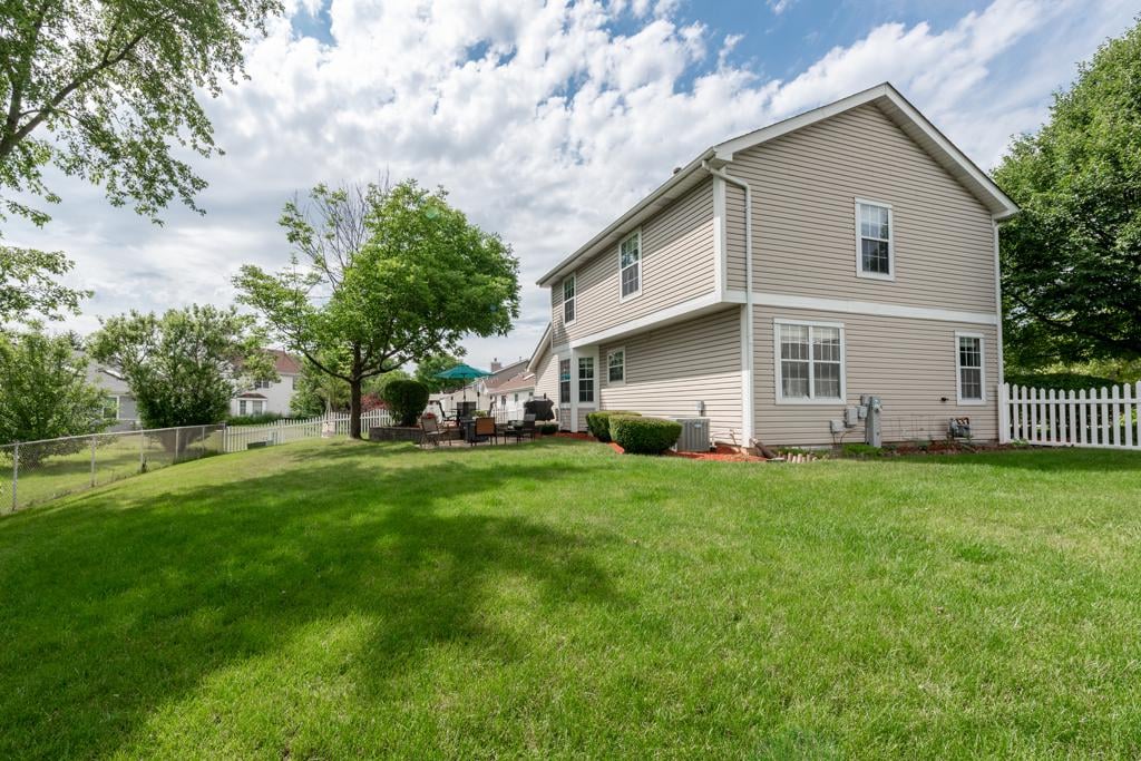 9 Horseshoe Ct