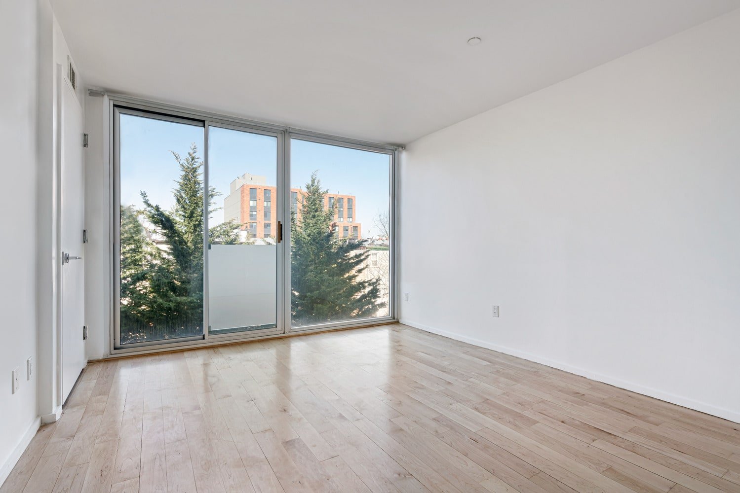 935 Pacific St, #302