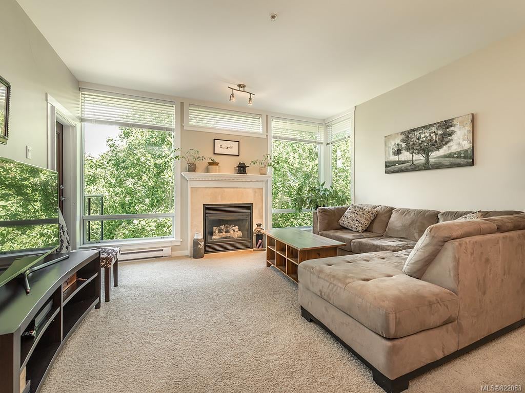 304-330 Waterfront Cres