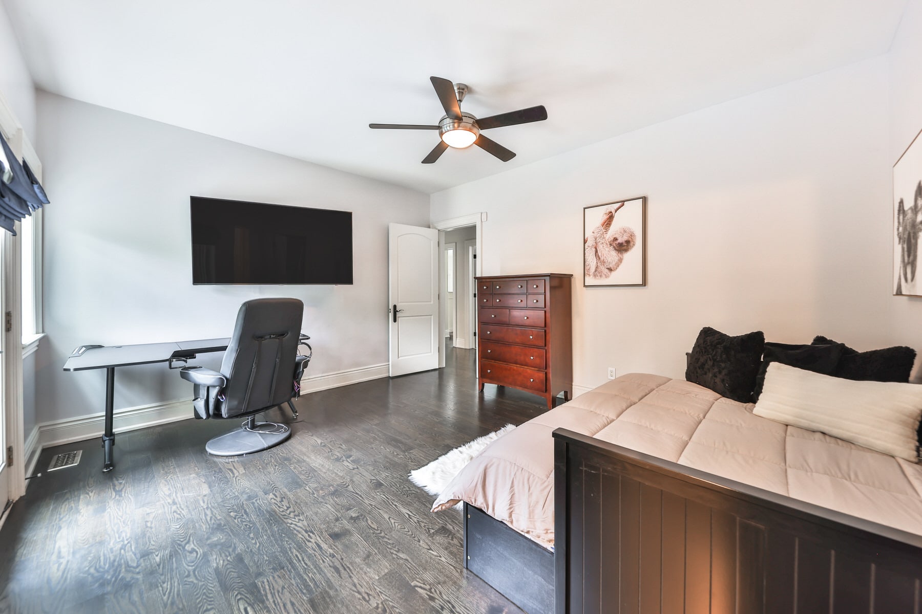 2015 Elmhurst Avenue, Oakville