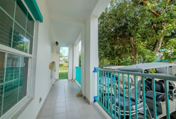 Tropical Escape – a spacious 2 bed 2 bath Condo, minutes from the Beach in San Pedro Ambergris Caye, Belize 