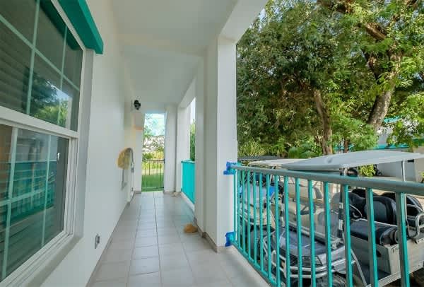 Tropical Escape – a spacious 2 bed 2 bath Condo, minutes from the Beach in San Pedro Ambergris Caye, Belize 