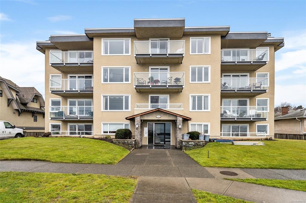 202 - 1540 Dallas Road