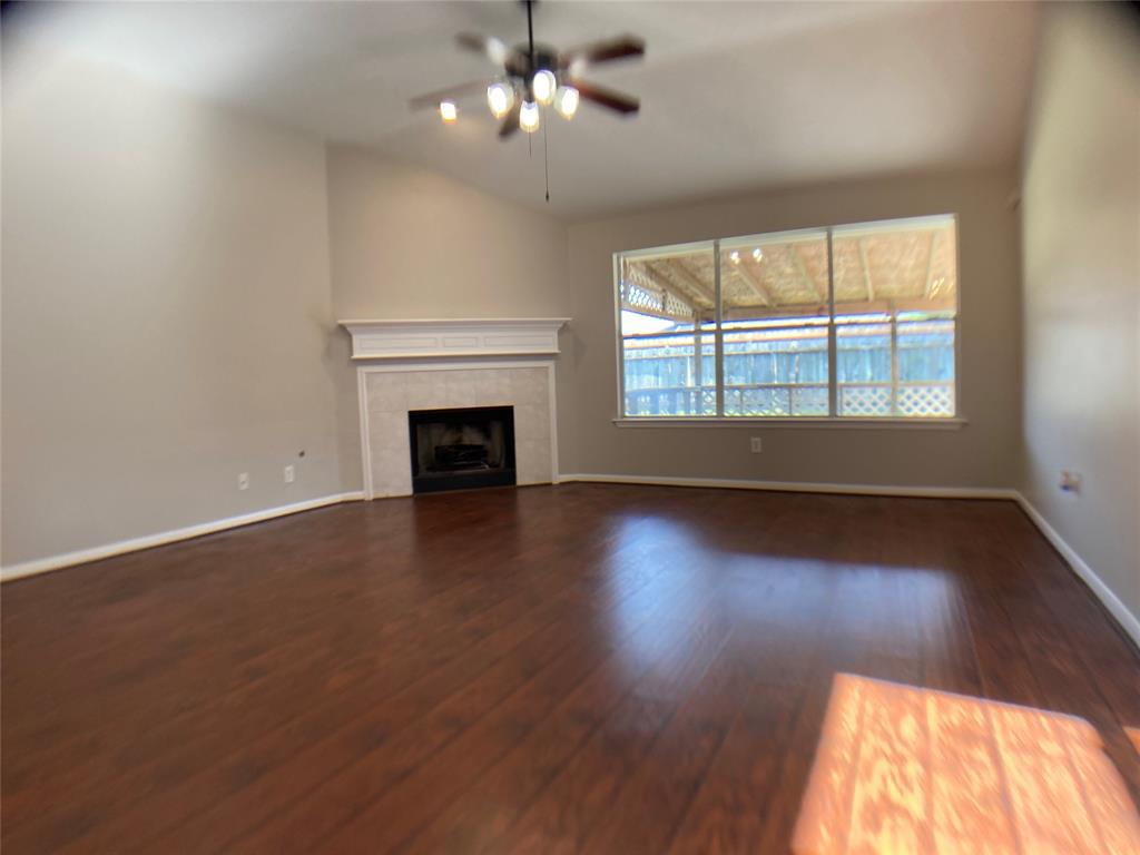 14315 Fenton Ln