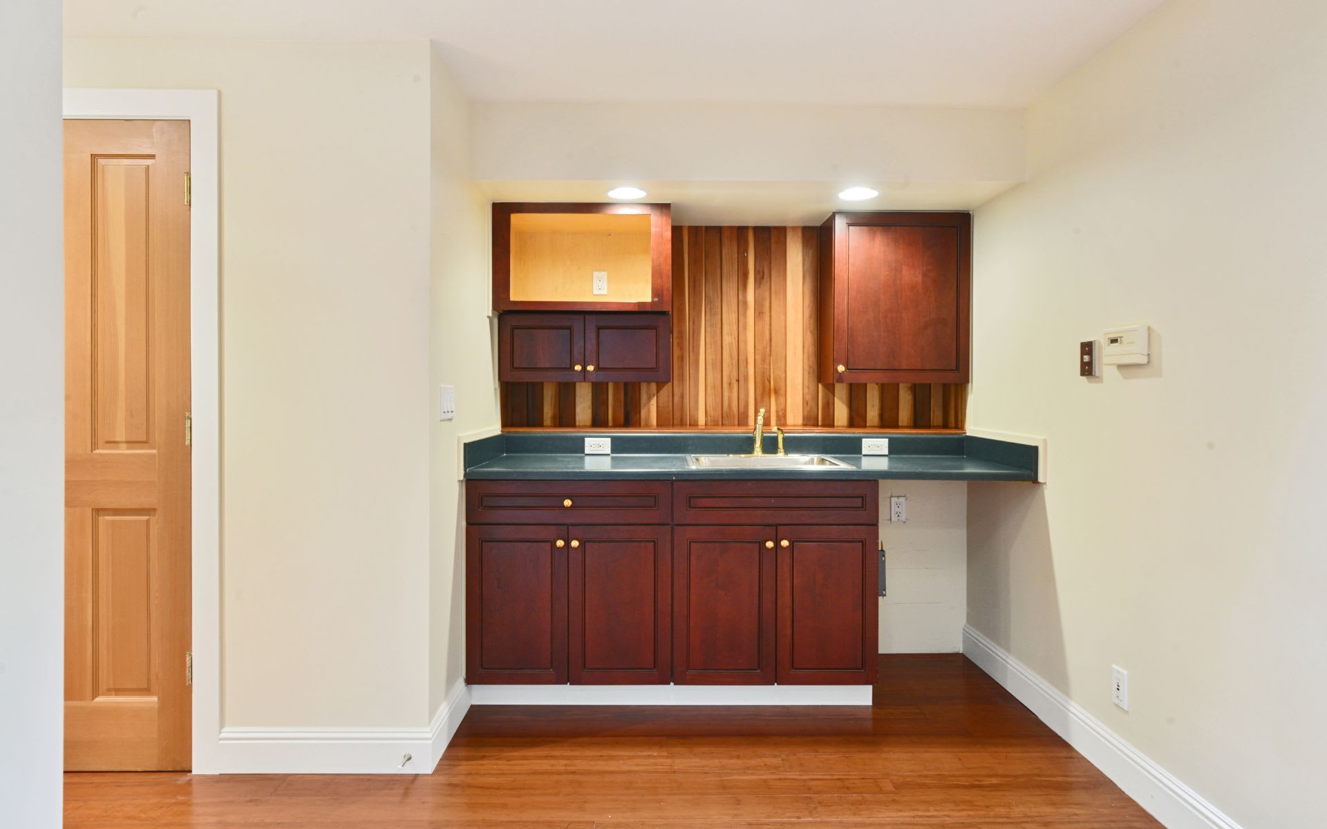 70-72 6th Ave