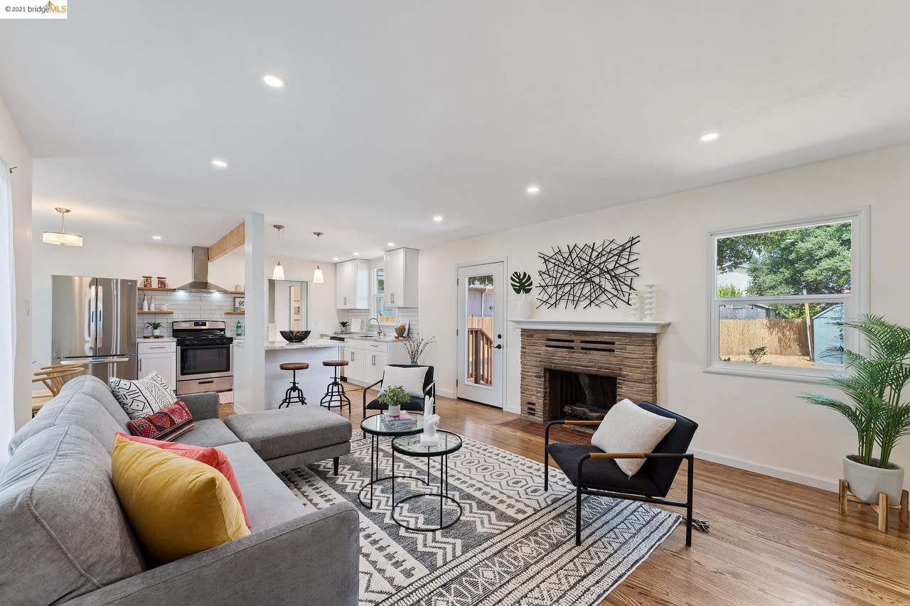 2115 Emeric Ave
