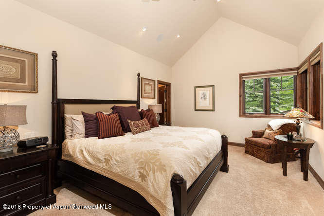266 SINCLAIR RD