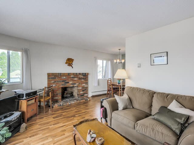 304-1933 W 5th Ave