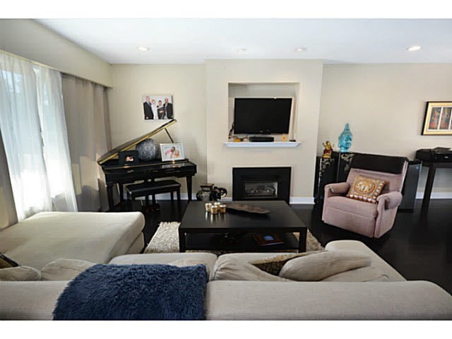13505 111a Ave
