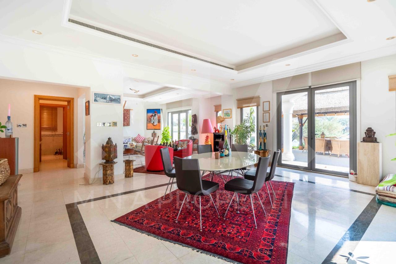 Luxurious 5-Bedroom Villa in Palm Jumeirah