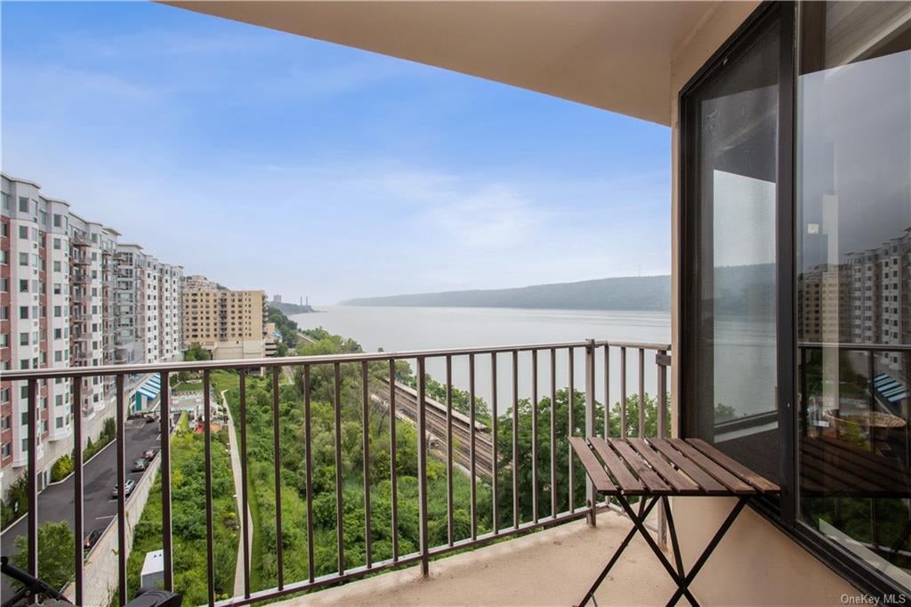 1155 Warburton Ave, #8N