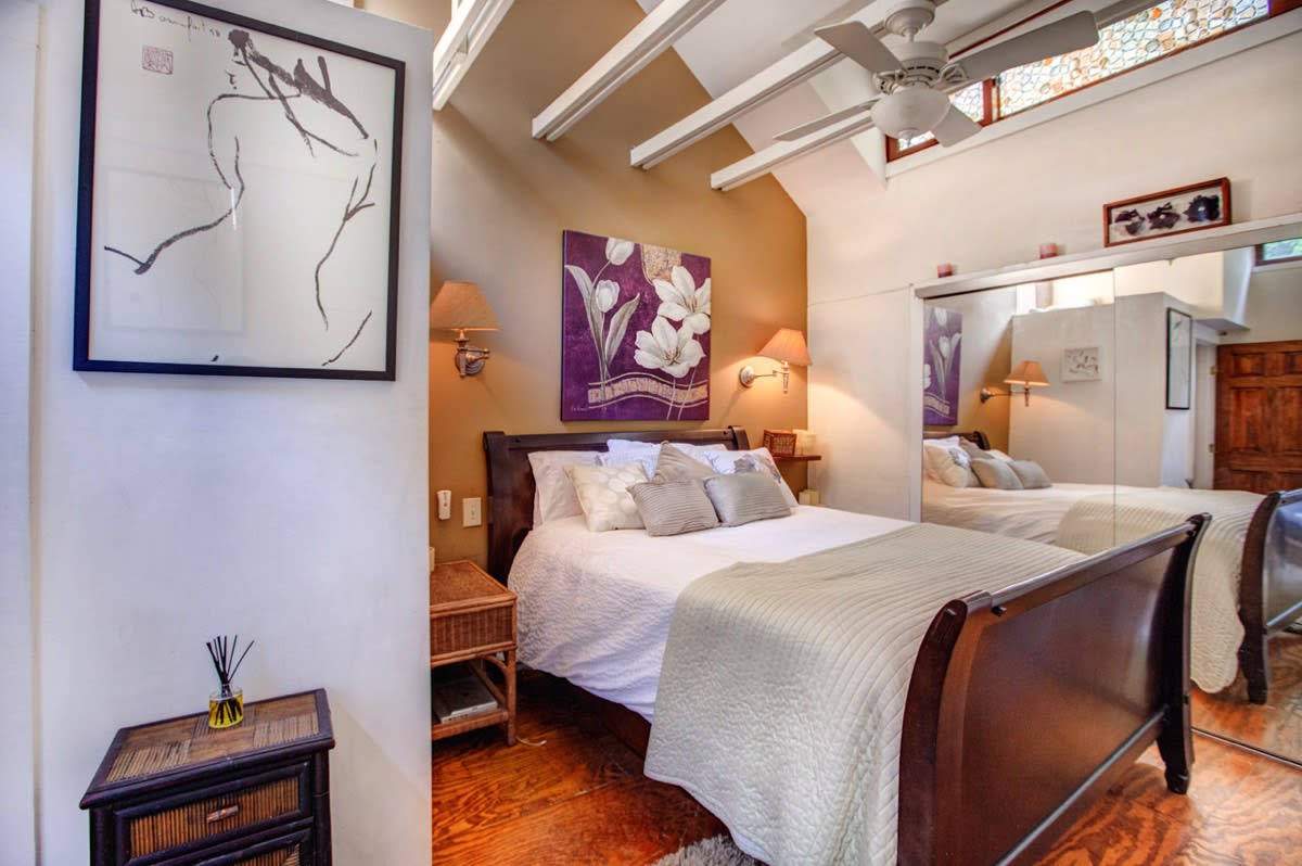 3919 Big Oak Dr Studio City, CA