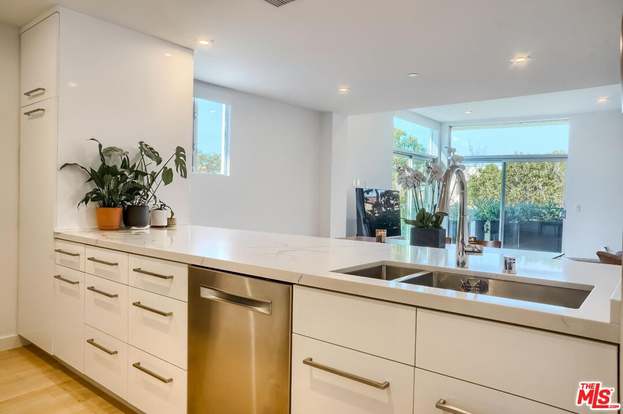 507 Orlando Ave, Unit 301