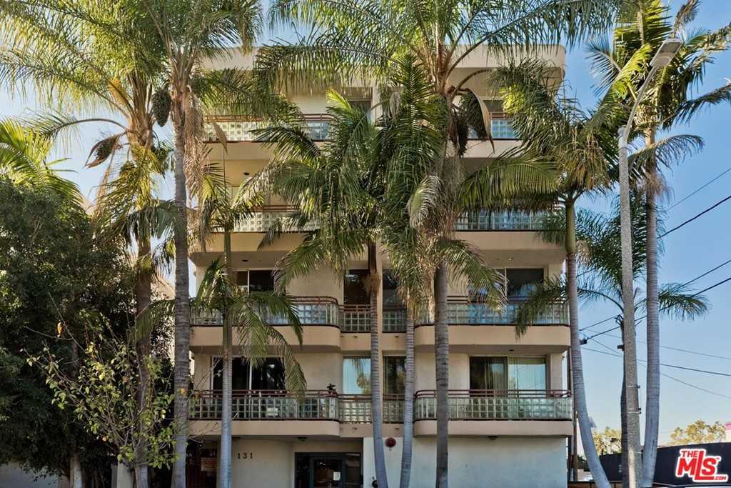 131 N Croft Ave Apt 201