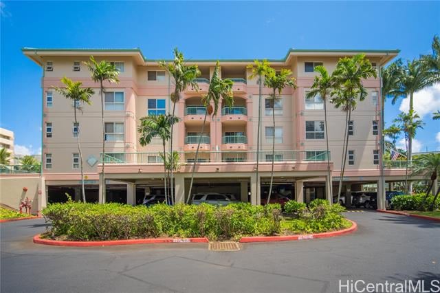 1070 Ala Napunani St #202