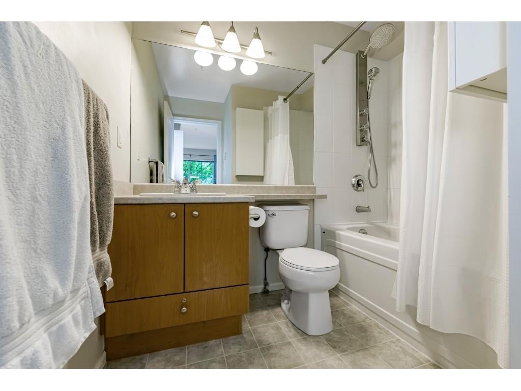 66-7088 17th Ave