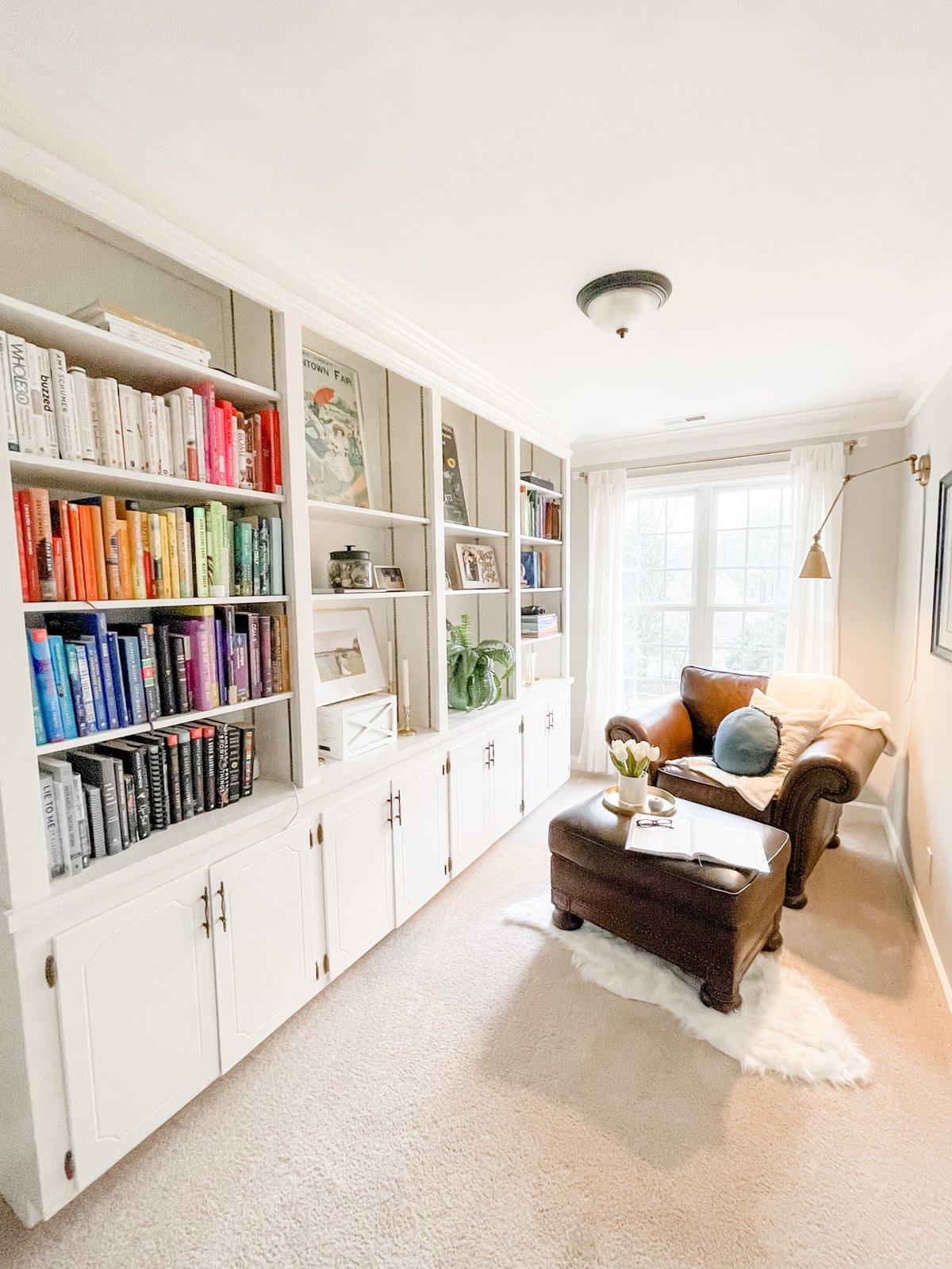reading nook - rainbow bookshelf