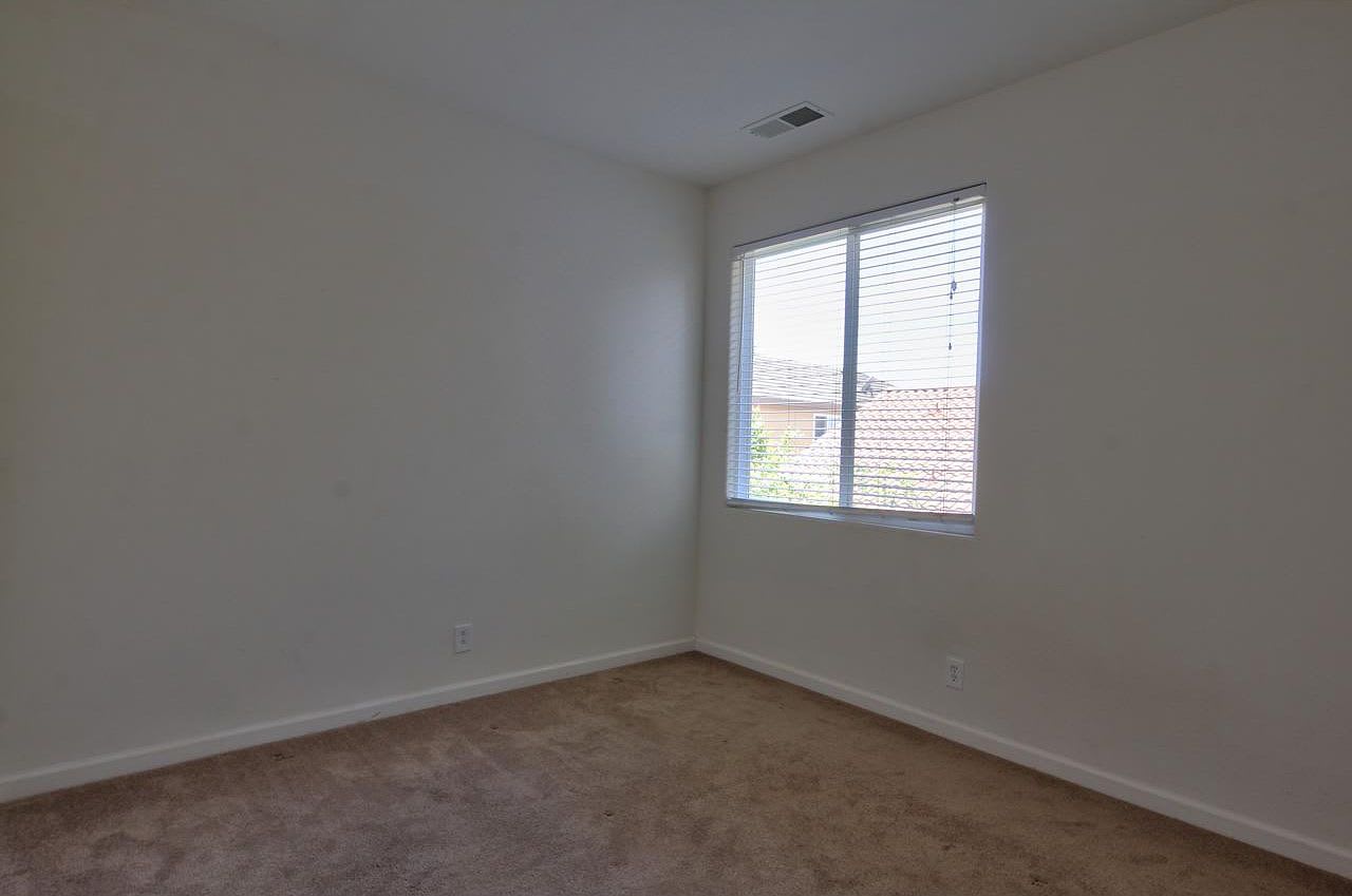13 Wimbledon Cir